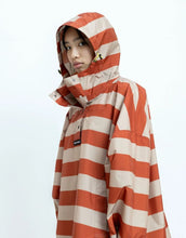 Laden Sie das Bild in den Galerie-Viewer, Raincoat Kids I Bold Stripes Cinnamon/Latte