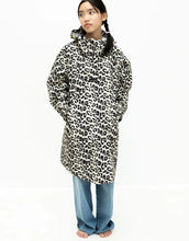 Laden Sie das Bild in den Galerie-Viewer, Raincoat Kids I Leo Splashes Black/Sand