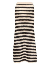 Laden Sie das Bild in den Galerie-Viewer, Rock Ihbirdis I Black/Almond Milk Stripe