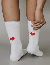 Laden Sie das Bild in den Galerie-Viewer, Socken I Herz Rot