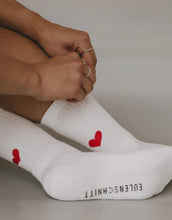 Laden Sie das Bild in den Galerie-Viewer, Socken I Herz Rot