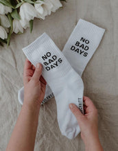 Laden Sie das Bild in den Galerie-Viewer, Socken I No Bad Days