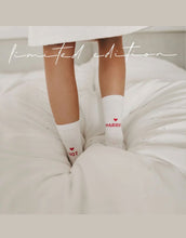 Laden Sie das Bild in den Galerie-Viewer, Socken Limited Edition I Not Married