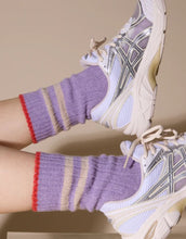 Laden Sie das Bild in den Galerie-Viewer, Popeia Stricksocken Wolle I Lila