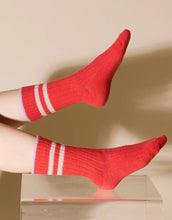 Laden Sie das Bild in den Galerie-Viewer, Popeia Stricksocken Wolle I Rot