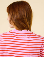 Laden Sie das Bild in den Galerie-Viewer, T-Shirt Gestreift I Pink/Rot