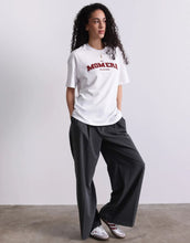 Laden Sie das Bild in den Galerie-Viewer, T-Shirt Mom Era I White/Burgundy