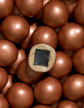 Laden Sie das Bild in den Galerie-Viewer, Lakritz Classic Salt & Caramel I 115g