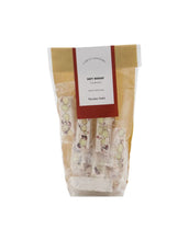 Laden Sie das Bild in den Galerie-Viewer, Soft Nougat I Cranberries