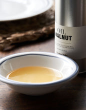 Laden Sie das Bild in den Galerie-Viewer, Olivenöl I Walnuss