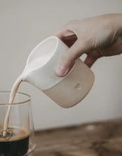 Laden Sie das Bild in den Galerie-Viewer, Kännchen I Herz