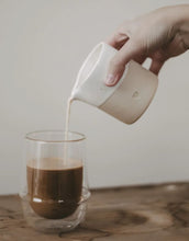 Laden Sie das Bild in den Galerie-Viewer, Kännchen I Herz