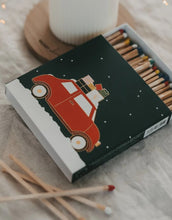 Laden Sie das Bild in den Galerie-Viewer, Streichhölzer I Christmas Car