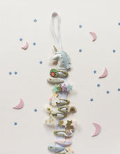 Laden Sie das Bild in den Galerie-Viewer, Haarspangen Aufhänger I Unicorn