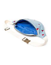 Laden Sie das Bild in den Galerie-Viewer, Tasche Mini Fanny Pack Denim I Blue Hearts