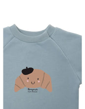 Laden Sie das Bild in den Galerie-Viewer, Sweatshirt Hellblau I Croissant