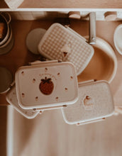 Laden Sie das Bild in den Galerie-Viewer, Lunchbox I Strawberries