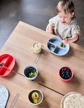 Laden Sie das Bild in den Galerie-Viewer, Schale mit Saugnapf Enkei I Dusty Blue