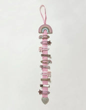 Laden Sie das Bild in den Galerie-Viewer, Haarspangen Aufhänger I Shimmer Rainbow