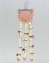 Laden Sie das Bild in den Galerie-Viewer, Haarspangen Aufhänger I Clara Cat