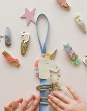 Laden Sie das Bild in den Galerie-Viewer, Haarspangen Aufhänger I Rainbow Unicorn