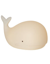 Laden Sie das Bild in den Galerie-Viewer, Nachtlicht Whale von Star Trading, weißer Wal, LED-Farbwechsel in 7 Farben, Timerfunktion, batteriebetrieben, Maße 16,7x9,5x10,9 cm.