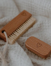 Laden Sie das Bild in den Galerie-Viewer, Nagelbürste Kinder I Herz
