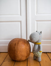 Laden Sie das Bild in den Galerie-Viewer, Kuscheltier Hippo I Harry