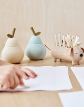 Laden Sie das Bild in den Galerie-Viewer, Trinkbecher Pear I Pale Mint