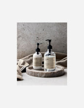 Laden Sie das Bild in den Galerie-Viewer, Handseife I Silky Mist