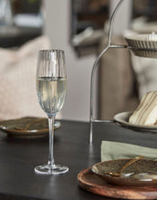 Laden Sie das Bild in den Galerie-Viewer, Sektglas Rill I Clear