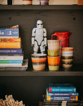 Laden Sie das Bild in den Galerie-Viewer, Becher 70's I Ash