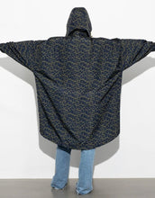 Laden Sie das Bild in den Galerie-Viewer, Raincoat I Leo Splashes Navy/Olive