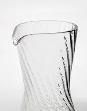 Laden Sie das Bild in den Galerie-Viewer, Karaffe Rill I Clear