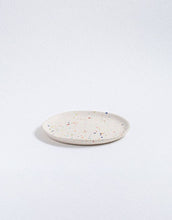 Laden Sie das Bild in den Galerie-Viewer, Teller Party ø 17cm I White