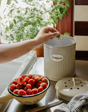 Laden Sie das Bild in den Galerie-Viewer, Komposteimer I Hugo Beige