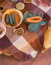 Laden Sie das Bild in den Galerie-Viewer, Salad Bowl 70's Keramikschale I Sunflower