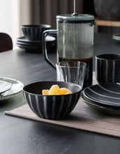 Laden Sie das Bild in den Galerie-Viewer, Schüssel Line I Black/Brown