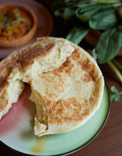 Laden Sie das Bild in den Galerie-Viewer, Servierplatte 70's I Licorice