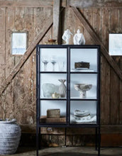 Laden Sie das Bild in den Galerie-Viewer, Stoffserviette Angela I Leinen