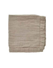 Laden Sie das Bild in den Galerie-Viewer, Stoffserviette Angela I Leinen