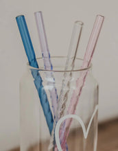 Laden Sie das Bild in den Galerie-Viewer, Strohhalme Glas 4er-Set I Rosa gedreht