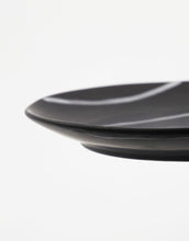 Laden Sie das Bild in den Galerie-Viewer, Teller Line I Black/Brown