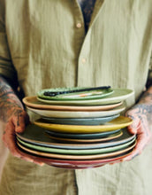 Laden Sie das Bild in den Galerie-Viewer, Teller 70's ø29cm I Mineral