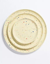 Laden Sie das Bild in den Galerie-Viewer, Teller Party ø 17cm I Yellow