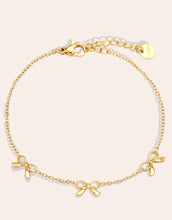 Laden Sie das Bild in den Galerie-Viewer, Armband Tiny Bowtie I Gold