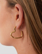 Laden Sie das Bild in den Galerie-Viewer, Ohrringe Open Hearts I Gold