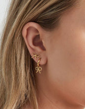 Laden Sie das Bild in den Galerie-Viewer, Ohrringe Ribbon Bow I Gold