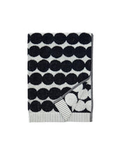 Laden Sie das Bild in den Galerie-Viewer, Handtuch Räsymatto 50x70cm I Schwarz/Weiß