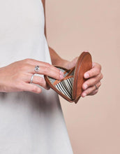Laden Sie das Bild in den Galerie-Viewer, Portemonnaie Coin Purse Laura I Cognac Croco